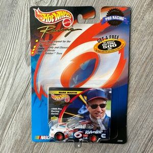 Vintage 1999 MARK MARTIN #6 Nascar Hot Wheels.